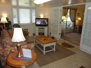 BEACHBERRY COTTAGE by Jekyll Realty